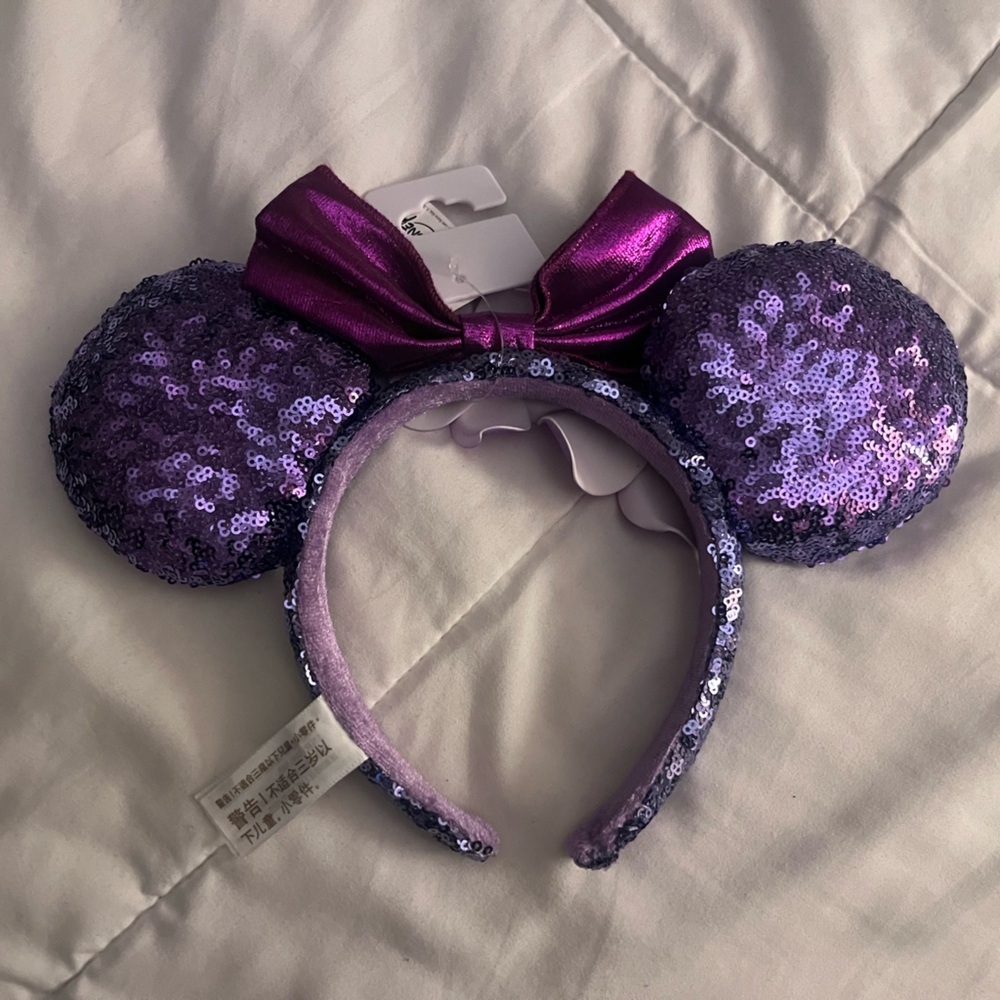 Disney Aulani Purple Sequin Minnie Ears with Pink Flowers - Picture 2 of 2